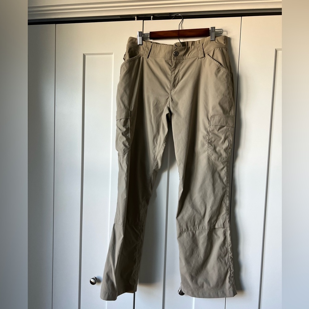 Duluth Trading Co Black Hiking Nylon Pants/Capri